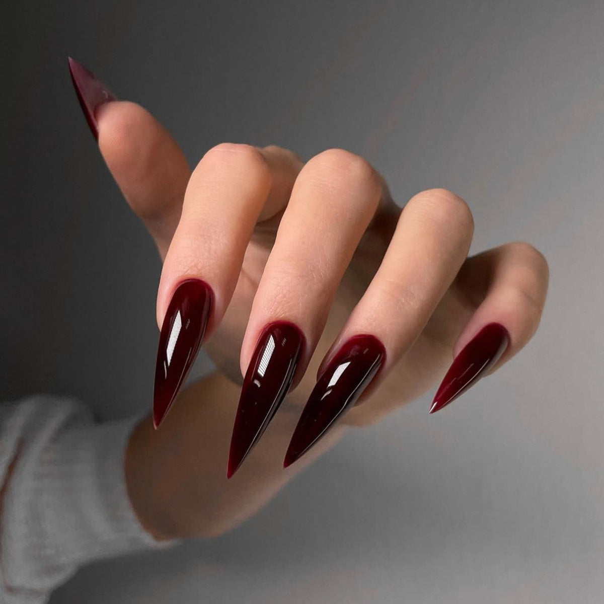 Scharfe elegante Stiletto-Nagelkunstverlängerungen Brehn