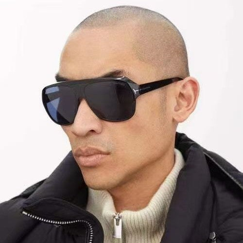 Damen modische Sonnenbrille mit markanter Geometrie und braunen Gläsern Brehn