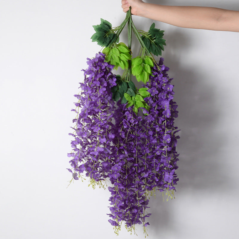 Hängende florale Kaskadendekoration