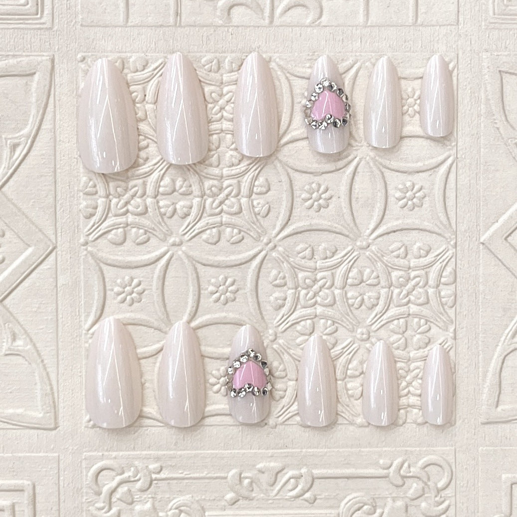 Glamouröses Press-On Nagelkunst Set Brehn