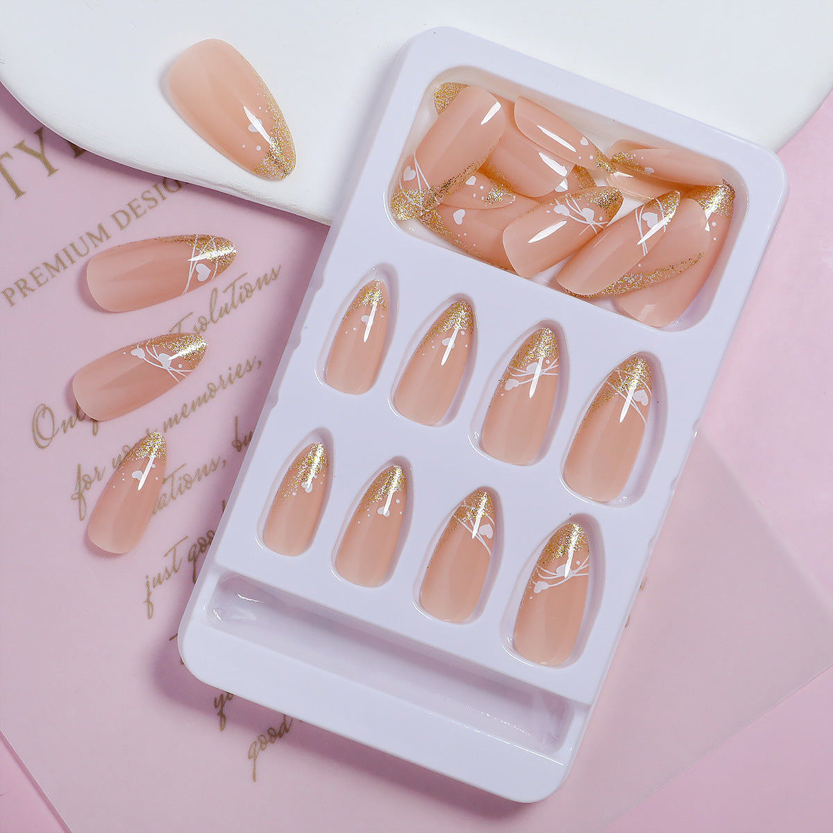 Glamorous Heart-Accent Press-On Nails Brehn