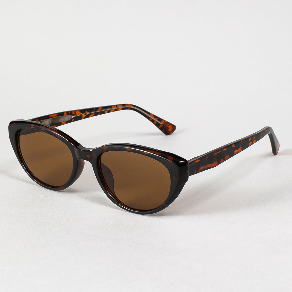 Damen Sonnenbrille im Cat-Eye Stil mit innovativem Rahmen Brehn