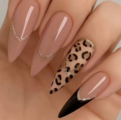 Stylische Tierdruck Acryl-Nagelveränderungen Brehn