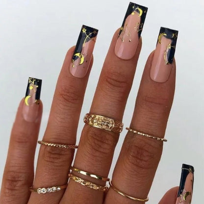 Kunstvolle Gel-Nägel mit elegantem Floral-Design und Glitzerakzenten Brehn