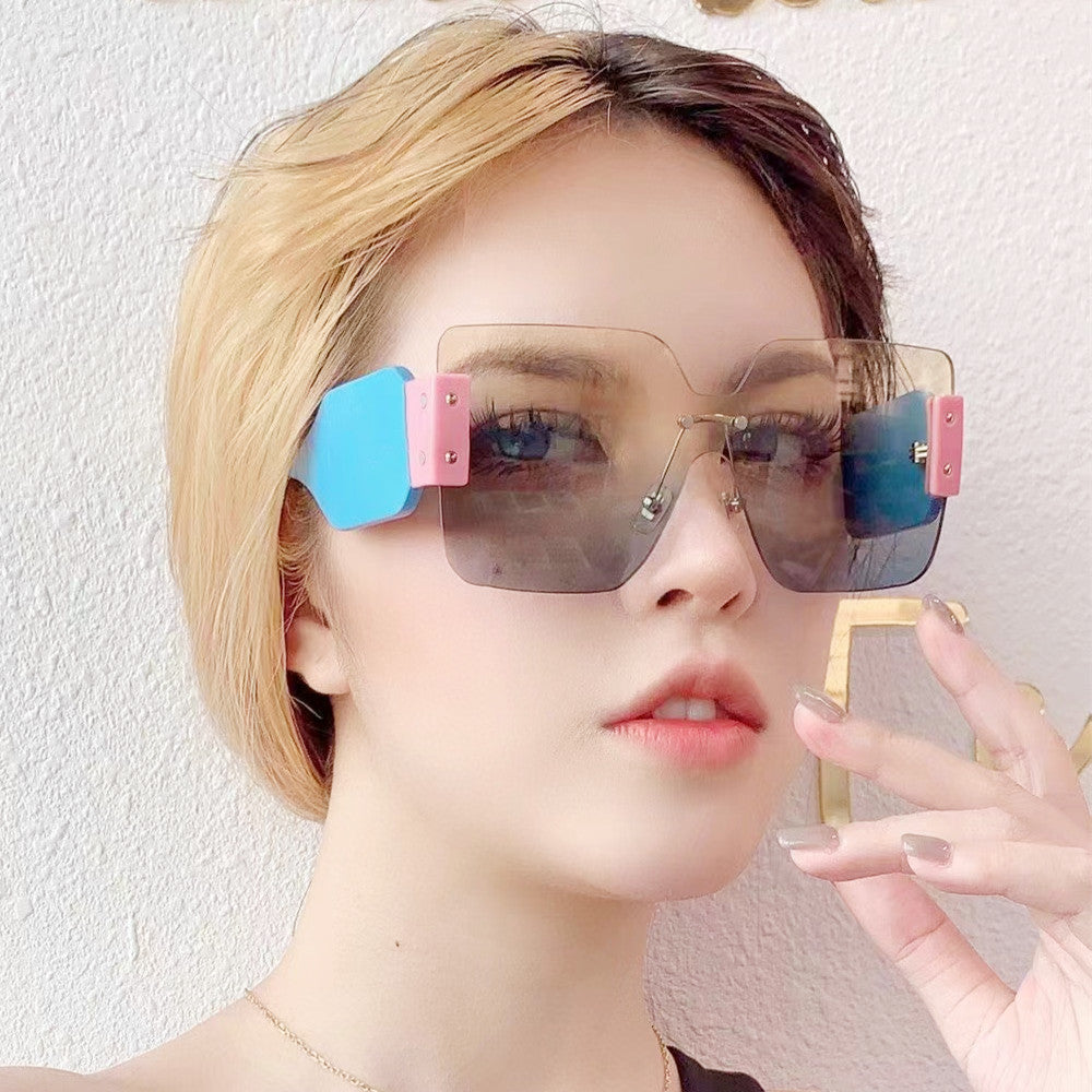 Damen modische flache Sonnenbrille mit kreativem Design Brehn