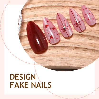 Kunstnagelset mit romantischen Herz- und Glitzerdesigns Brehn