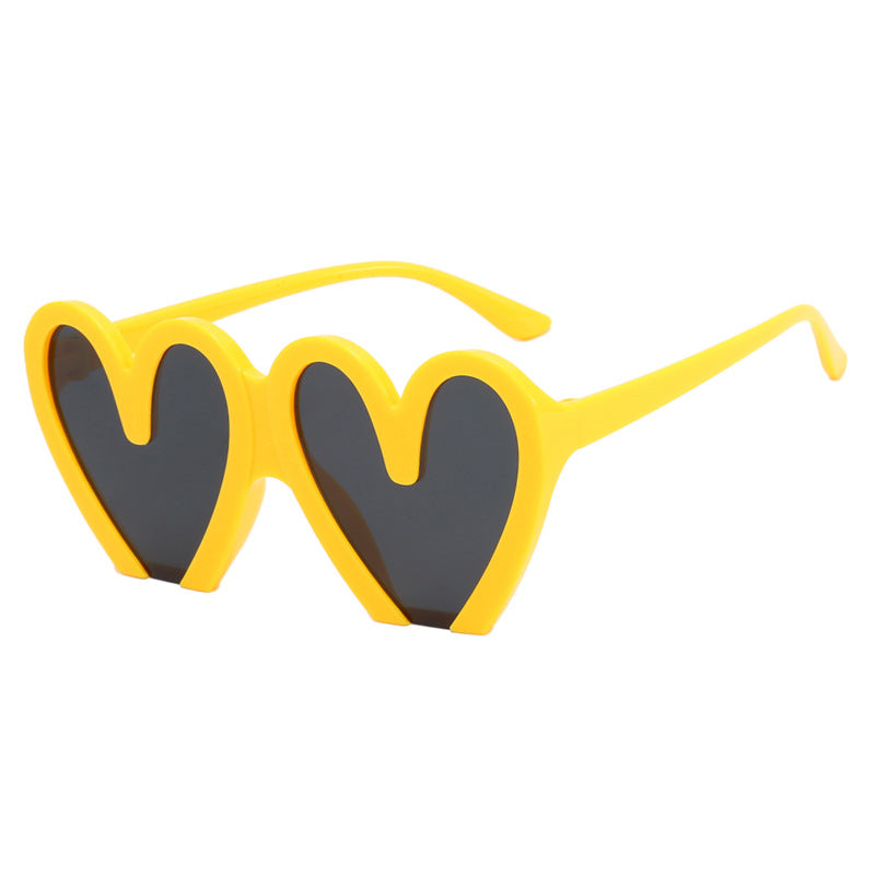 Damen Herzförmige Sonnenbrille mit robustem Kunststoffrahmen und UV-Schutz Brehn