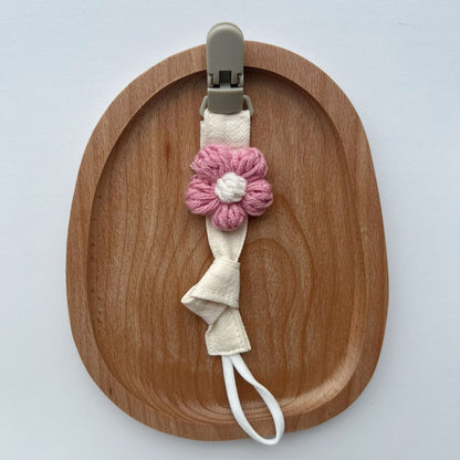 Bio-Baumwolle Schnuller-Leine mit Schnellverschluss-Clip und handgestrickter Blume