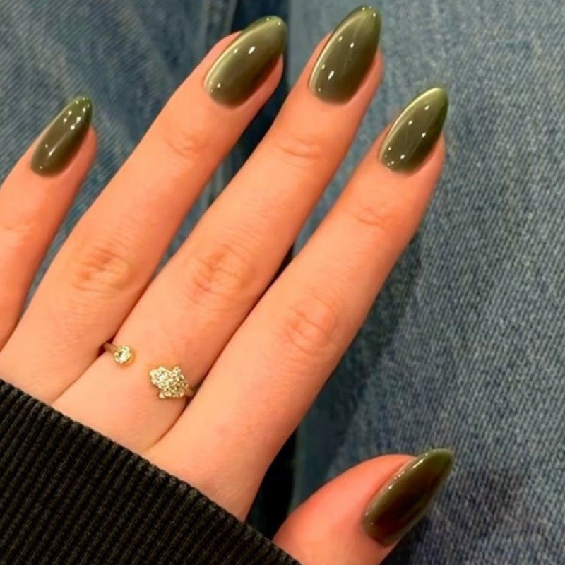 Dekorative Nagelkunst Brehn