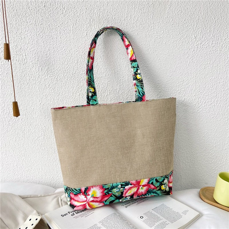 Geometrisch gemusterte Strandtasche