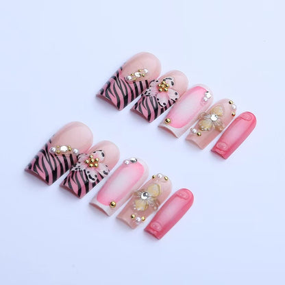Künstlerische Blumen- und Zebra-Print Press-On Nägel Brehn