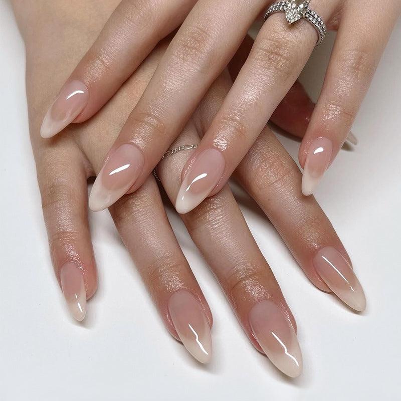 Elegante Stiletto Nagelkunst Brehn