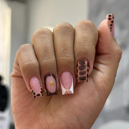 Kreative Nagelkunst mit stilvollen Designs Brehn