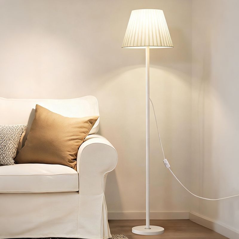 Moderne Stehlampe