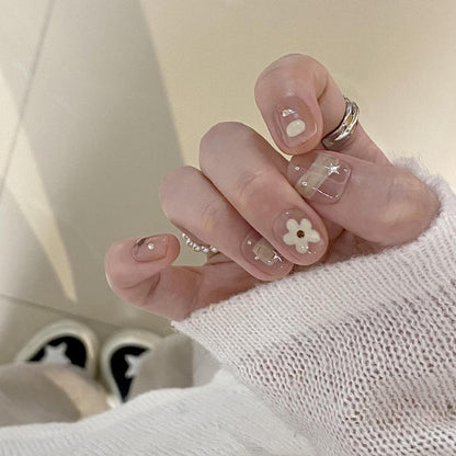 Kunstnägel mit Eleganten Floralen Motiven Brehn