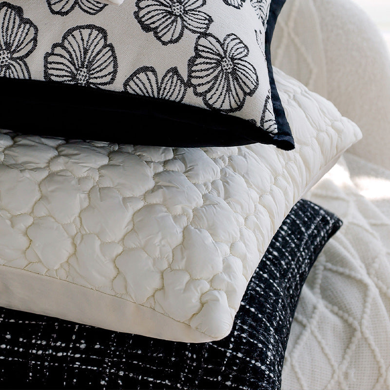 Quadratischer Dekorativer Kissenbezug mit großflächigem Wildtier-Jacquard und Samtpaspel Brehn