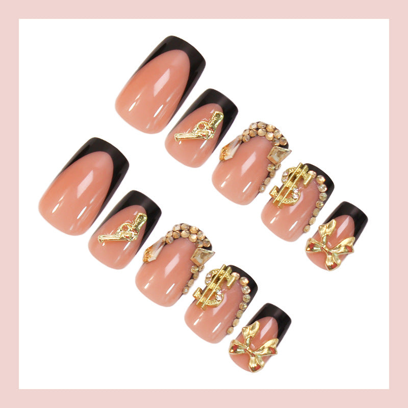 Kunstnagelset mit luxuriösen 3D-Verzierungen und eleganten Glitzerdetails Brehn