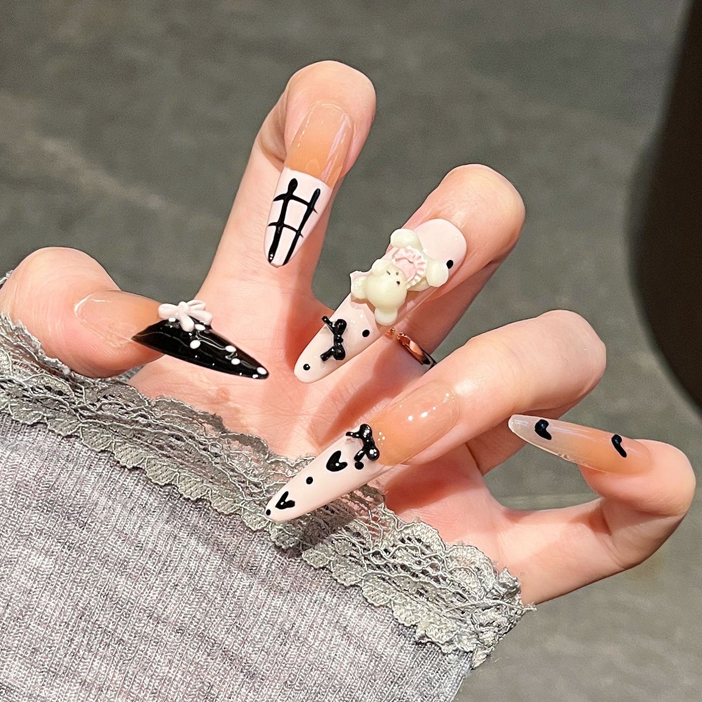 Kreative 3D-Charakter-Themen Druck-on Nagelkunst Brehn