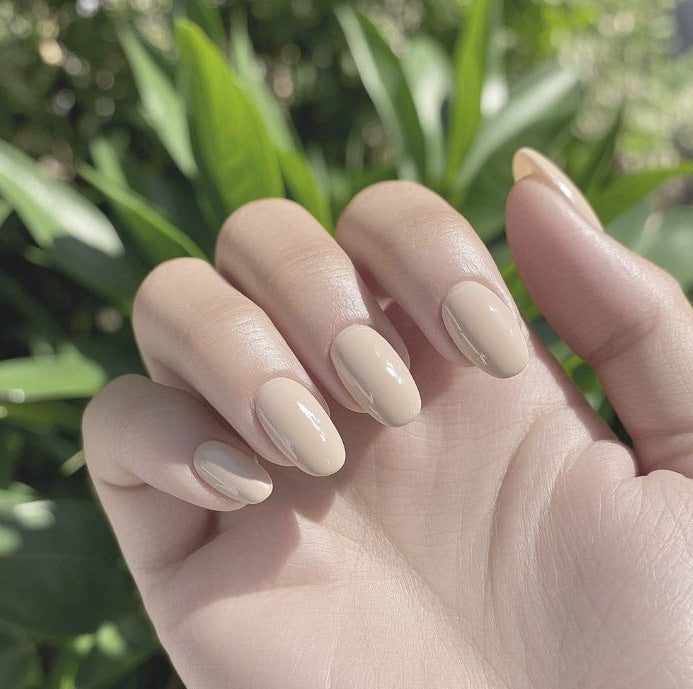 Glänzende ovalförmige Nagelverlängerungen Brehn