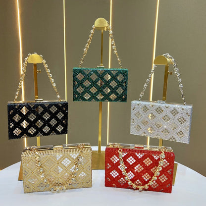 Elegante Abend-Clutch mit Kettenhenkeln