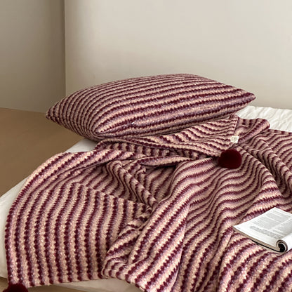 Oversized Gestreifter Mohairmix Schal mit Bommel