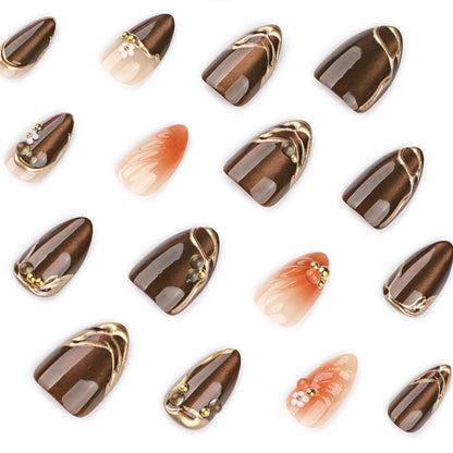 Kunstvolle Nagelverlängerungen mit eleganten 3D-Blütenverzierungen Brehn