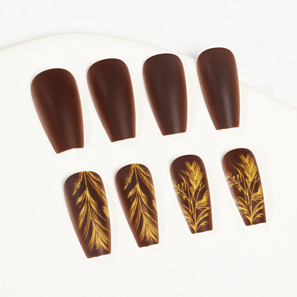 Kunstnägel mit elegantem botanischen Design Brehn