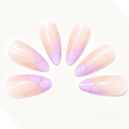 Stiletto-Nagelkunst-Tips mit goldenen Akzenten Brehn