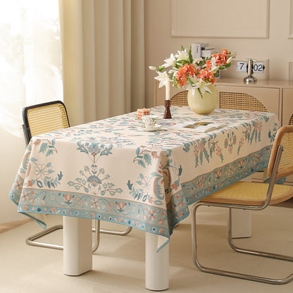 Rechteckige pflegeleichte Tischdecke im floralen Jacquard mit dekorativer Bordüre Brehn