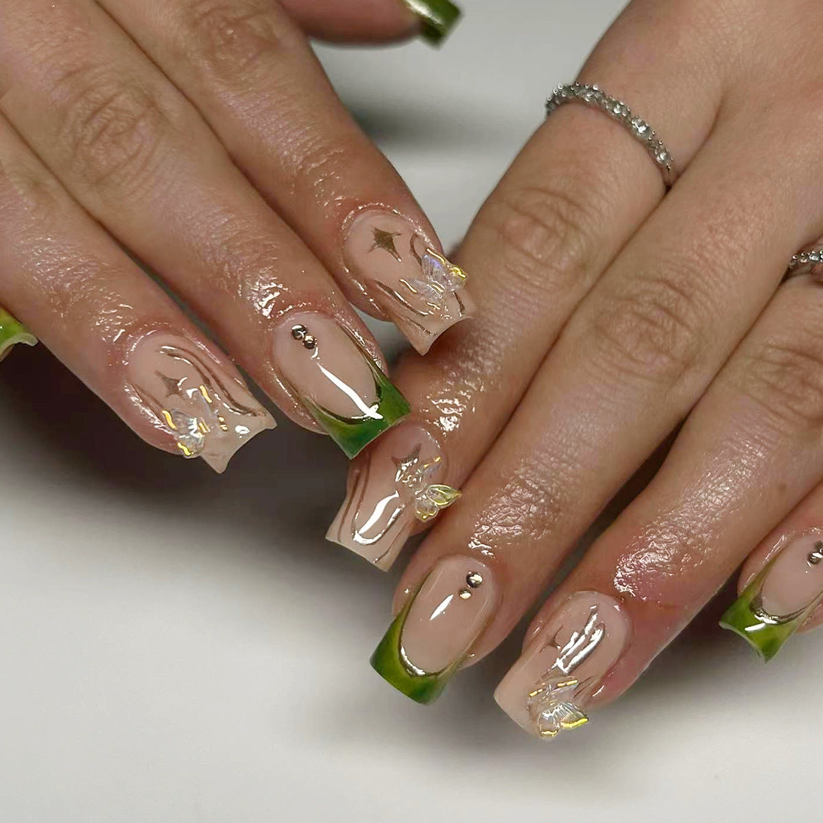 Kreative und Kunstvolle Nagelkunst Brehn