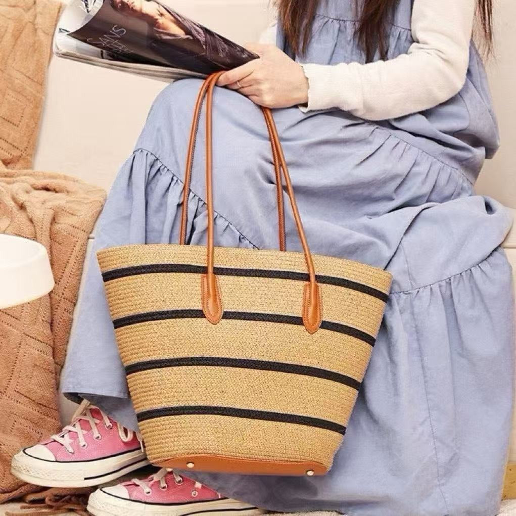 Raffinierte Strandtasche mit Passendem Sonnenhut Brehn