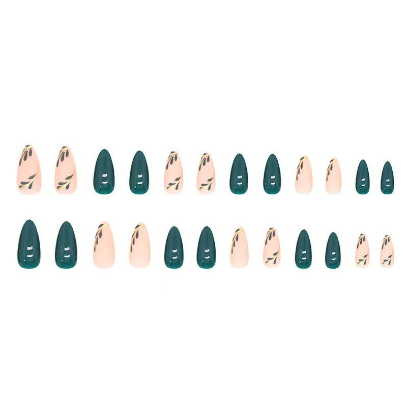 Künstlerische Press-On Nagelset mit Blätterdesigns Brehn