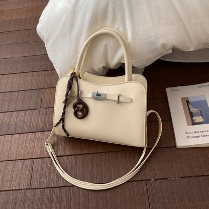 Elegante handgefertigte strukturierte Handtasche