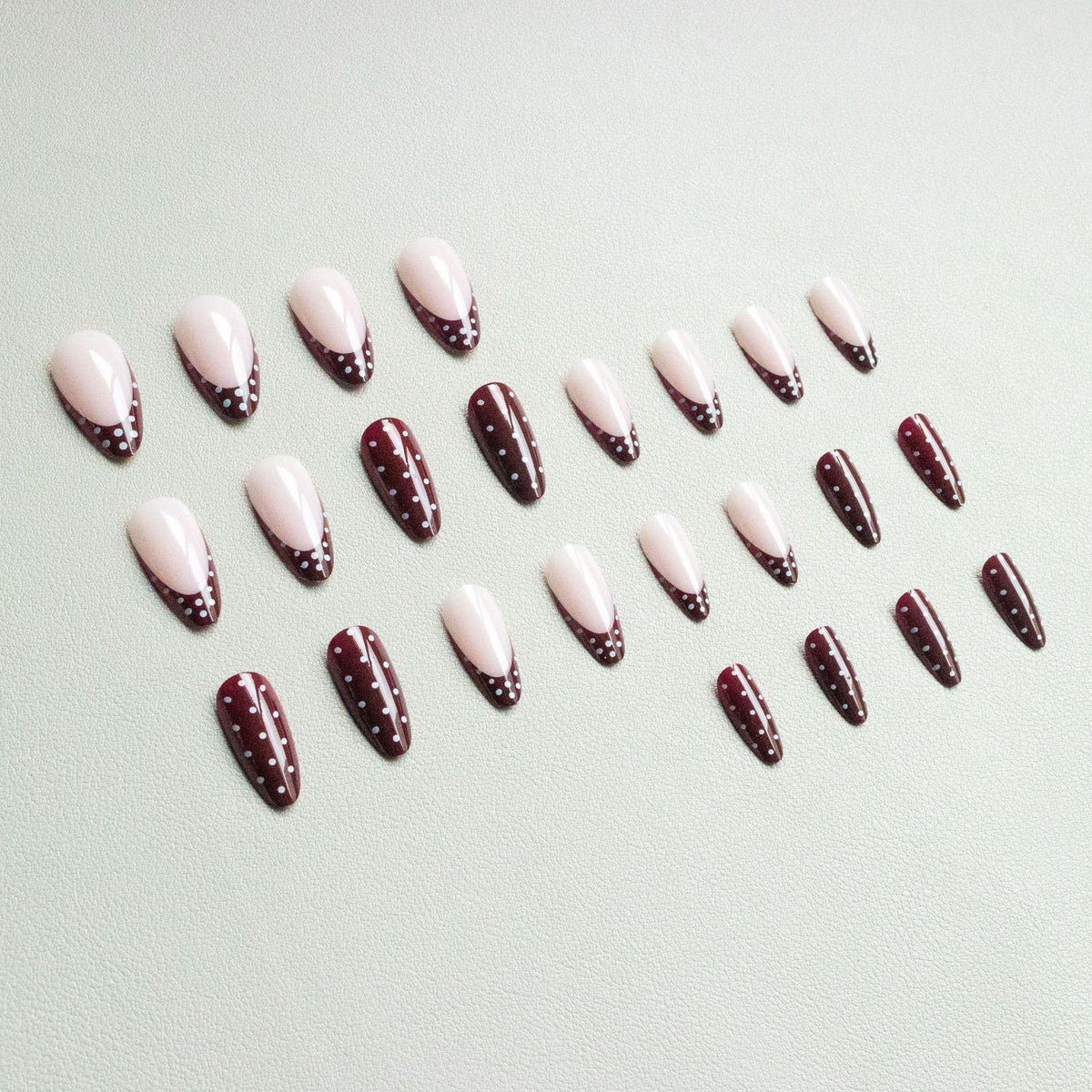 Elegantes abstraktes französisches Nagelkunst-Set