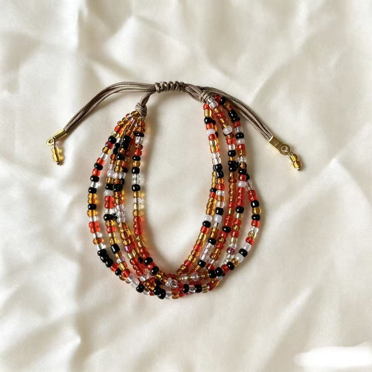 Mehrschichtige Perlenarmband Brehn