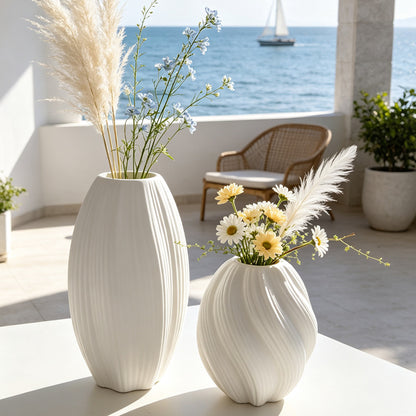Elegante vertikale gerippte dekorative Vase Brehn