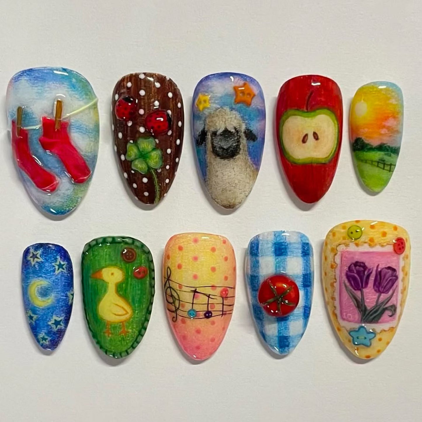 Künstlerische ozeanische Press-On-Nagelkunst Brehn