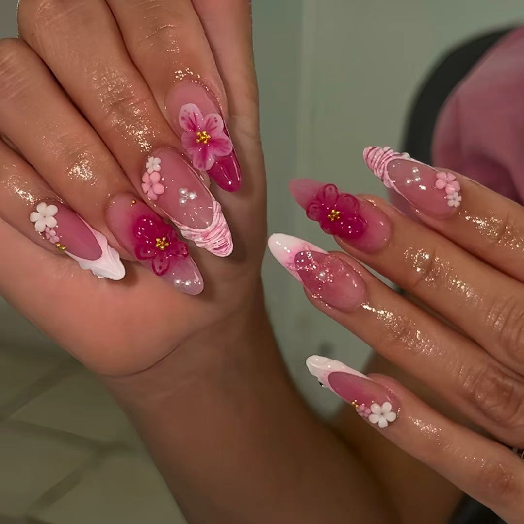 Florale Gel-Nagelkunst-Erweiterungen Brehn