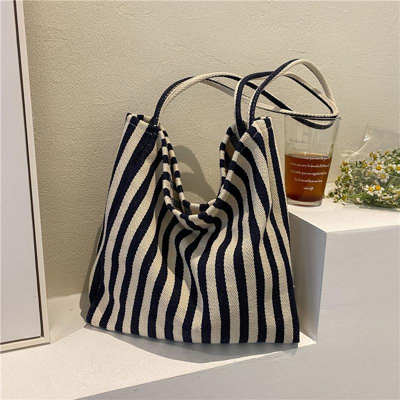 Lässige gestreifte Canvas-Shopper-Tasche