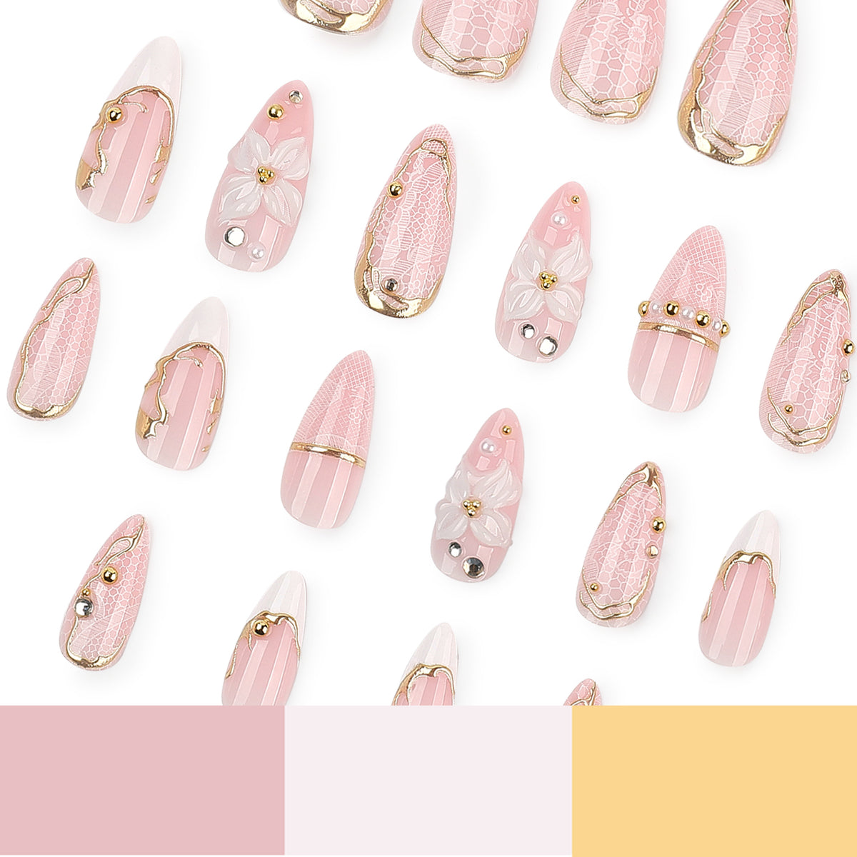 Kunstvolle Nagelverlängerungen mit filigranen Blüten- und Goldverzierungen Brehn