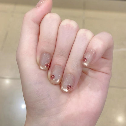Kunstnägel mit Eleganten Glitzerdetails Brehn