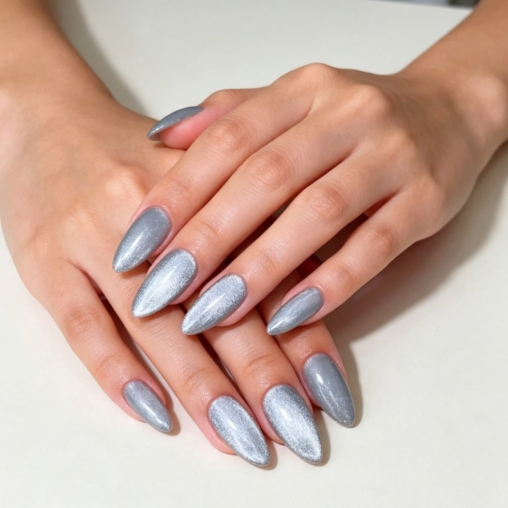 Kunstnägel mit Metallic und Glitzernden Finish Brehn