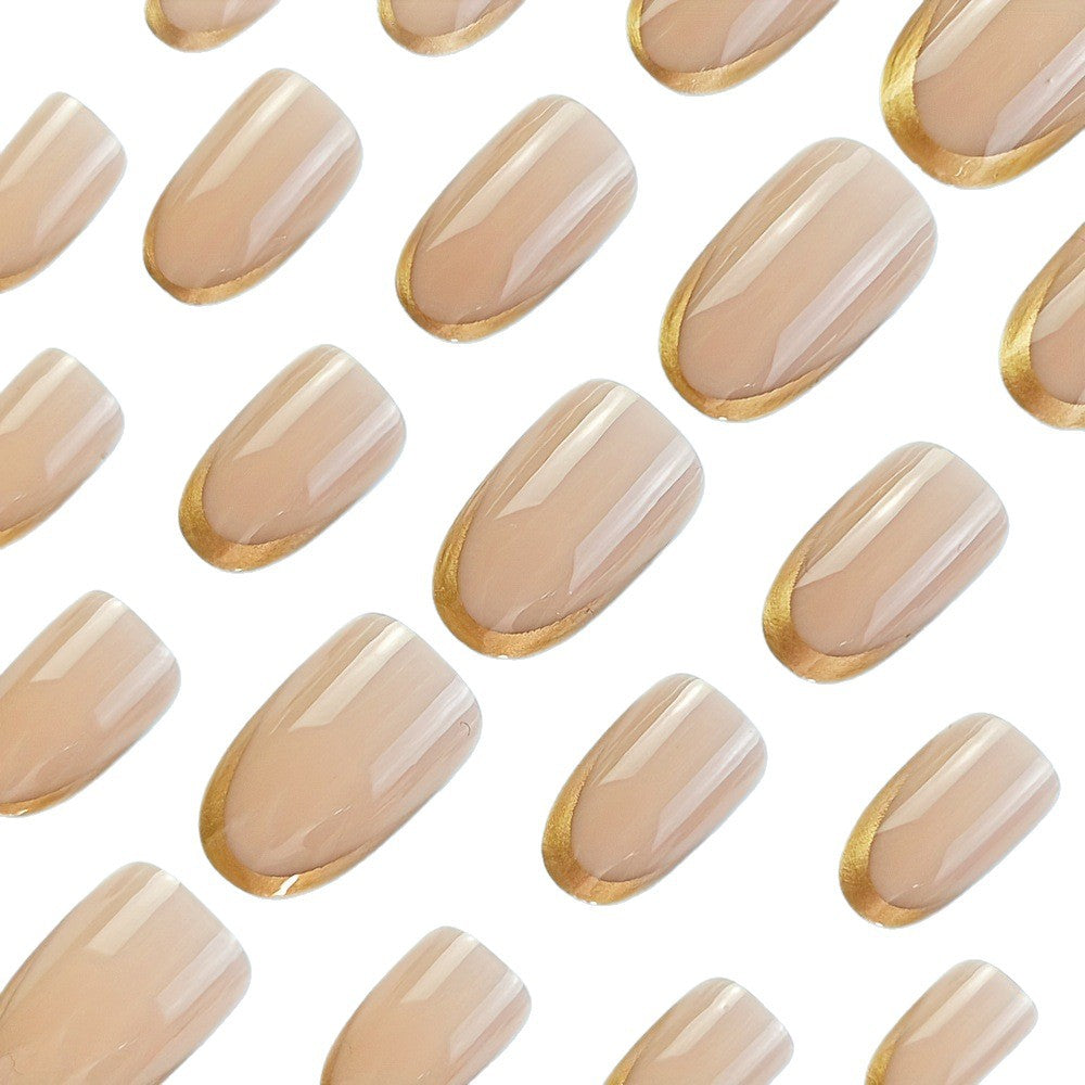 Kunstnägel mit Elegantem Goldfrench-Tipp Brehn