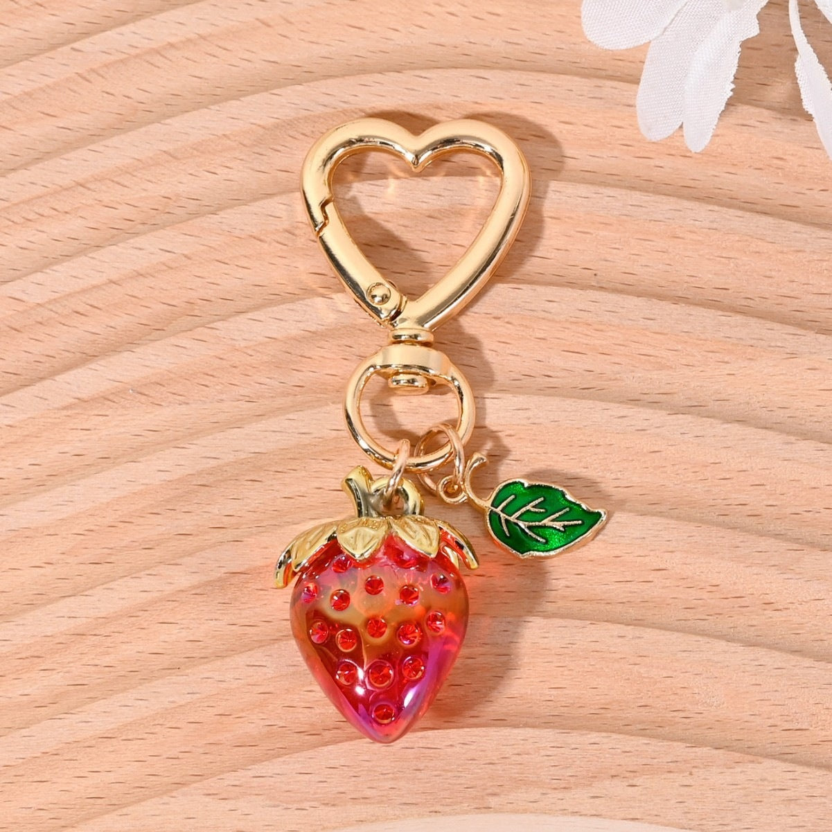 Schlüsselanhänger mit Fruchtigem Erdbeer-Design Brehn
