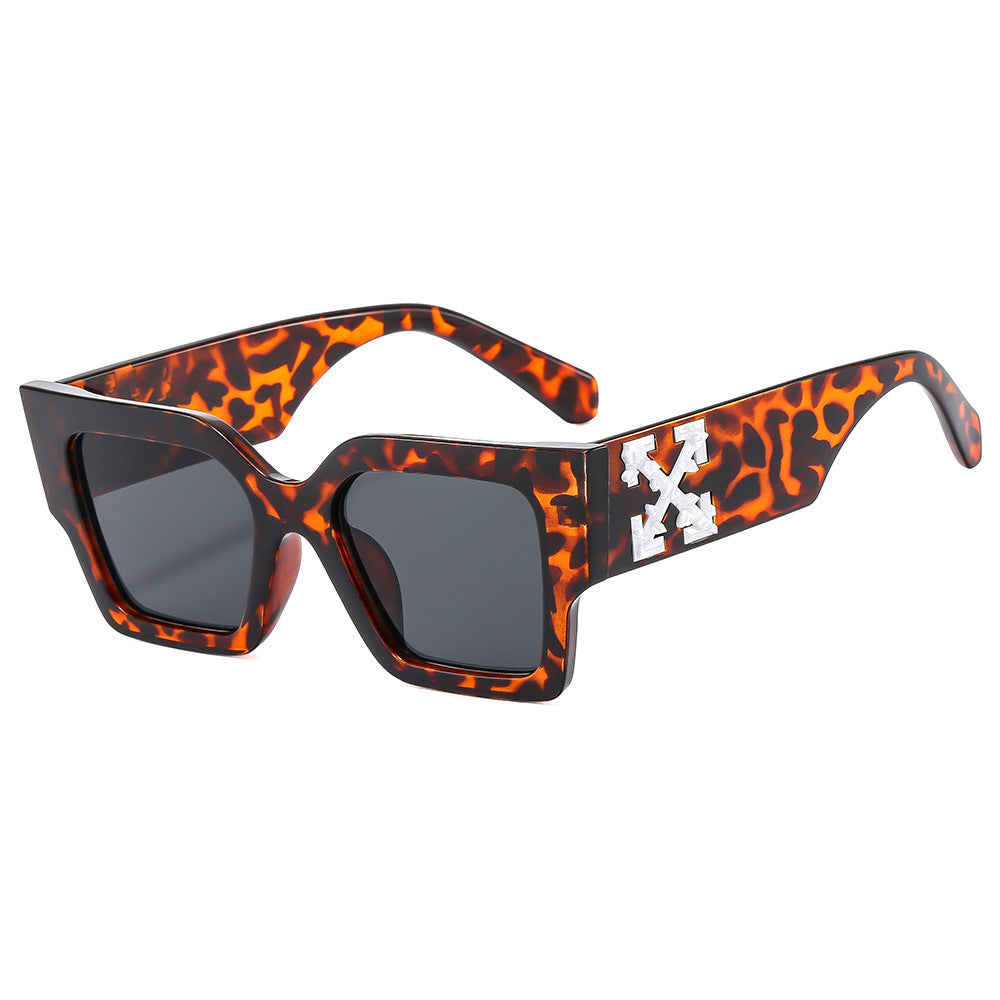 Damen Designer-Sonnenbrille mit auffälligem geometrischen Rahmen Brehn