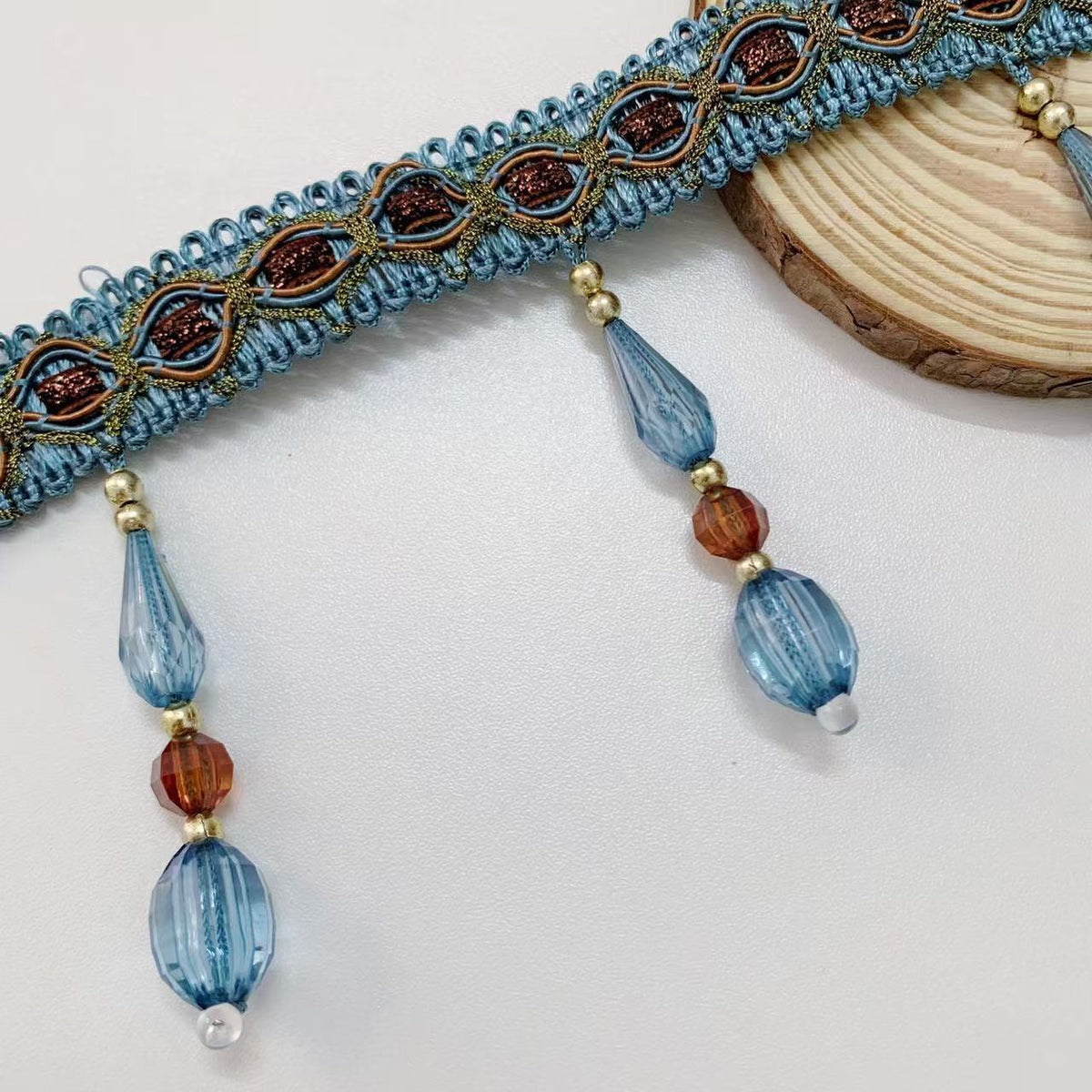 Elegante und Auffällige Borte mit Glaskristallen Brehn