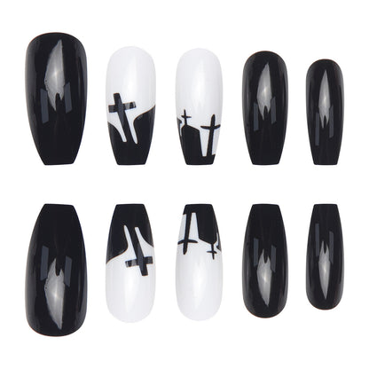 Künstlerisches Stiletto-Nagelset mit gothic Kreuzdesign Brehn