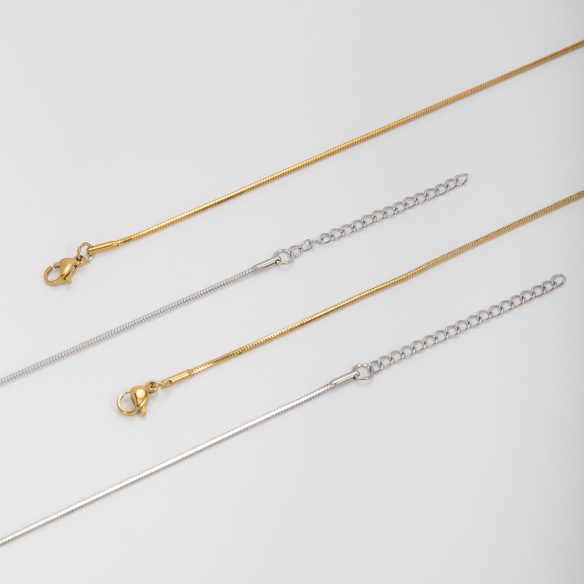 Eleganter verstellbarer Drahtarmband Brehn
