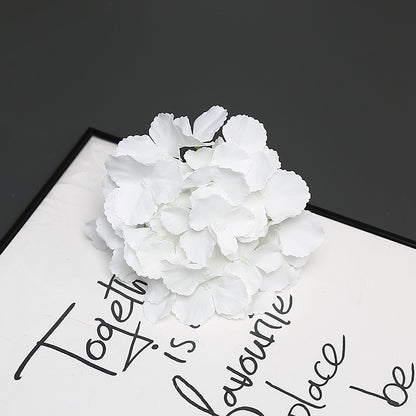 Elegante dekorative Blumenarrangement