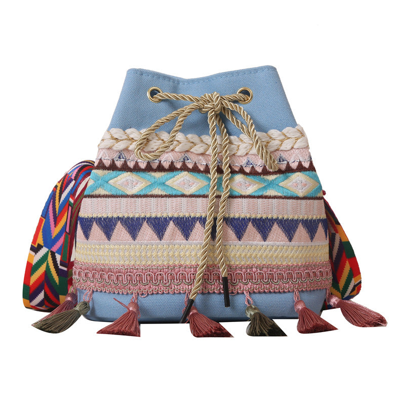 Bestickte Festival-Kordelzugtasche